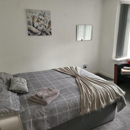 Birmingham Blissful Apartment With 2 Bedrooms Екстериор снимка