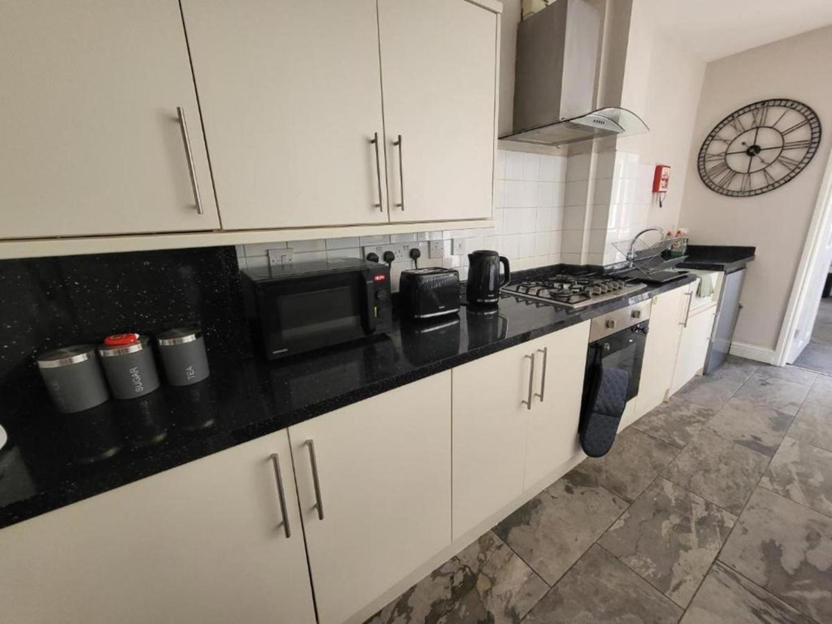 Birmingham Blissful Apartment With 2 Bedrooms Екстериор снимка