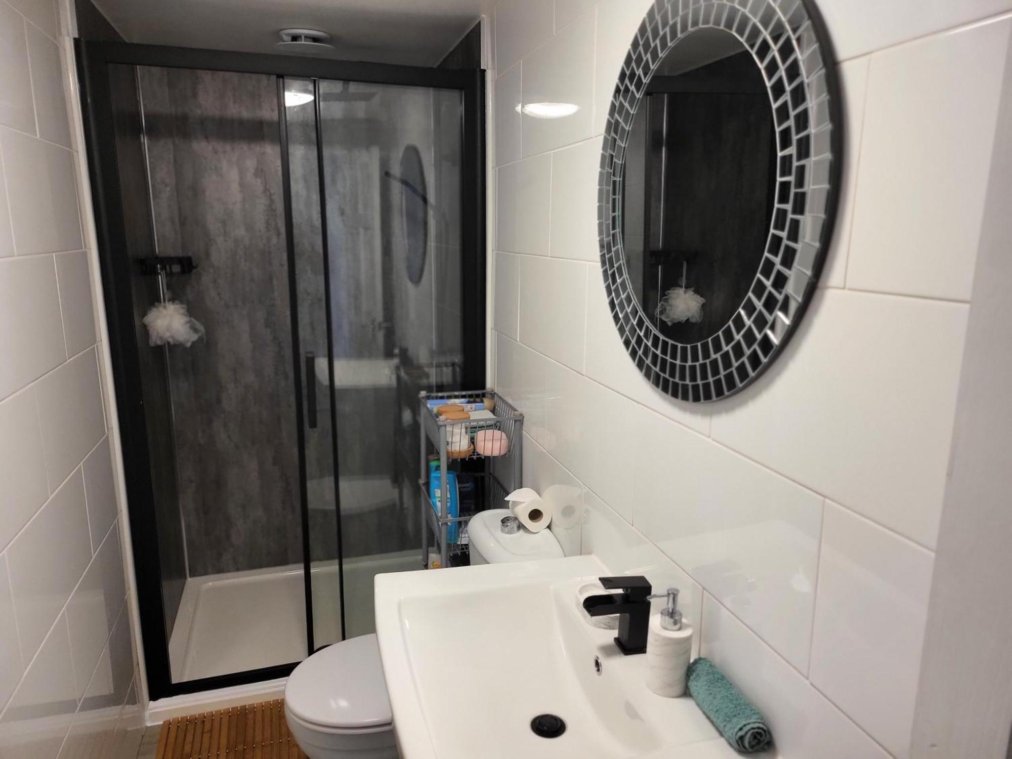 Birmingham Blissful Apartment With 2 Bedrooms Екстериор снимка